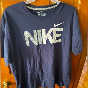 2xl Nike T-shirt. No tags but never worn